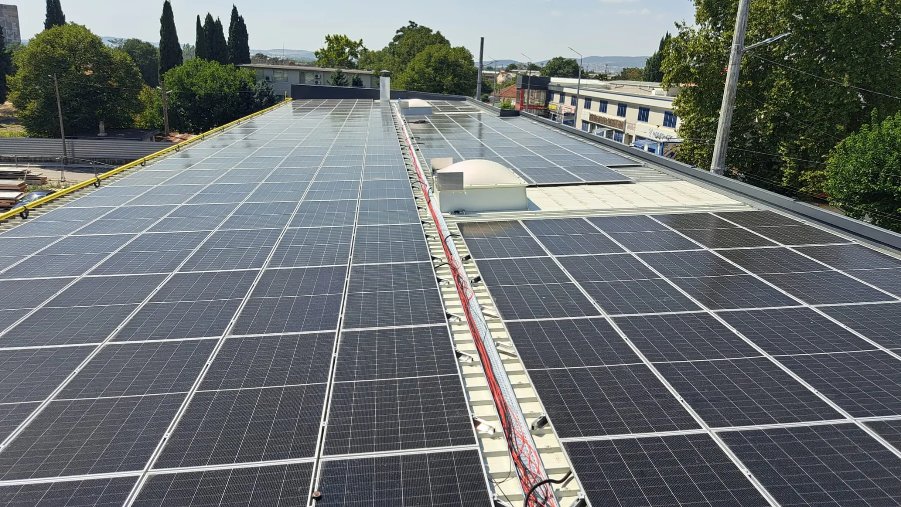 Bluesun Bulgaria grid-tied solar + energy storage project