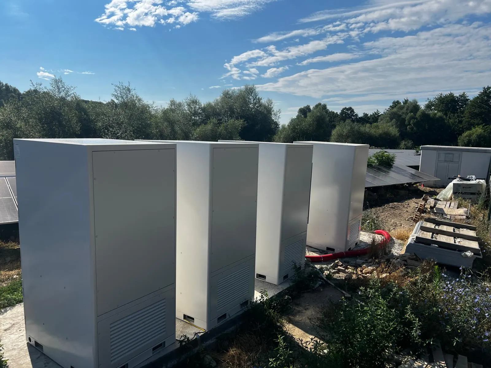 Progetto di energia solare + accumulo energetico Bluesun in Bulgaria