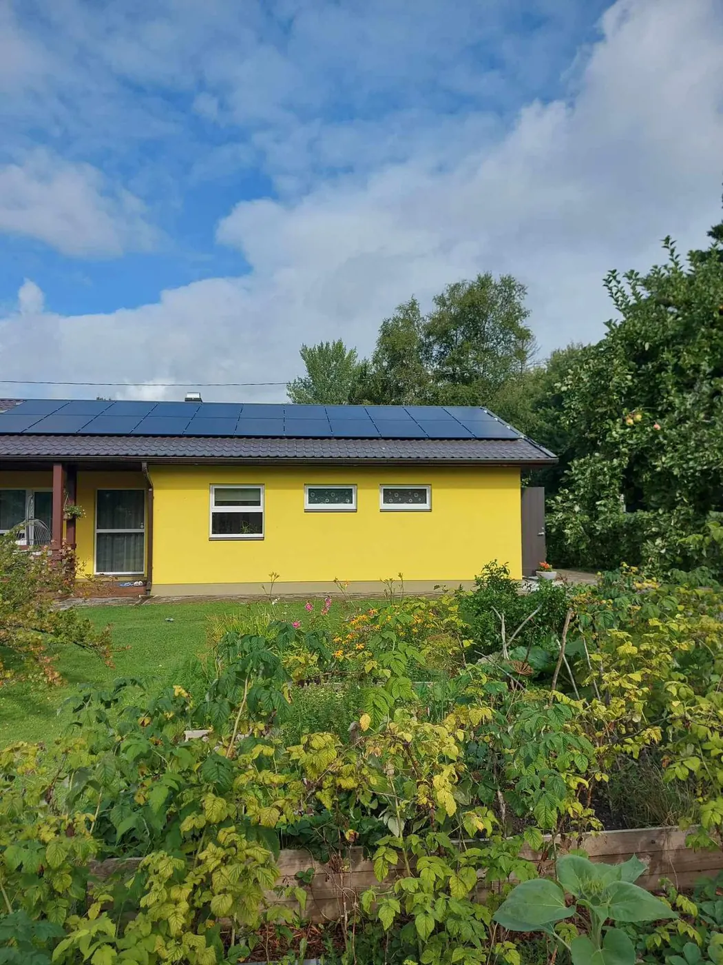 Proiectul de energie solară + stocare de energie Bluesun din Estonia