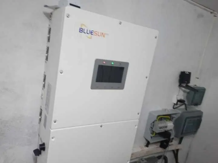 Bluesun progetto solare + progetto di accumulo di energia in Gabon
