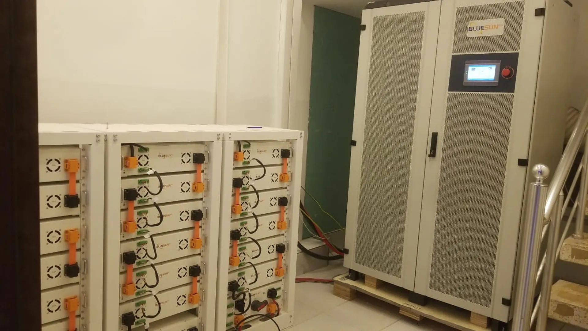 العراق 100 KW الطاقة الشمسية الهجينة
