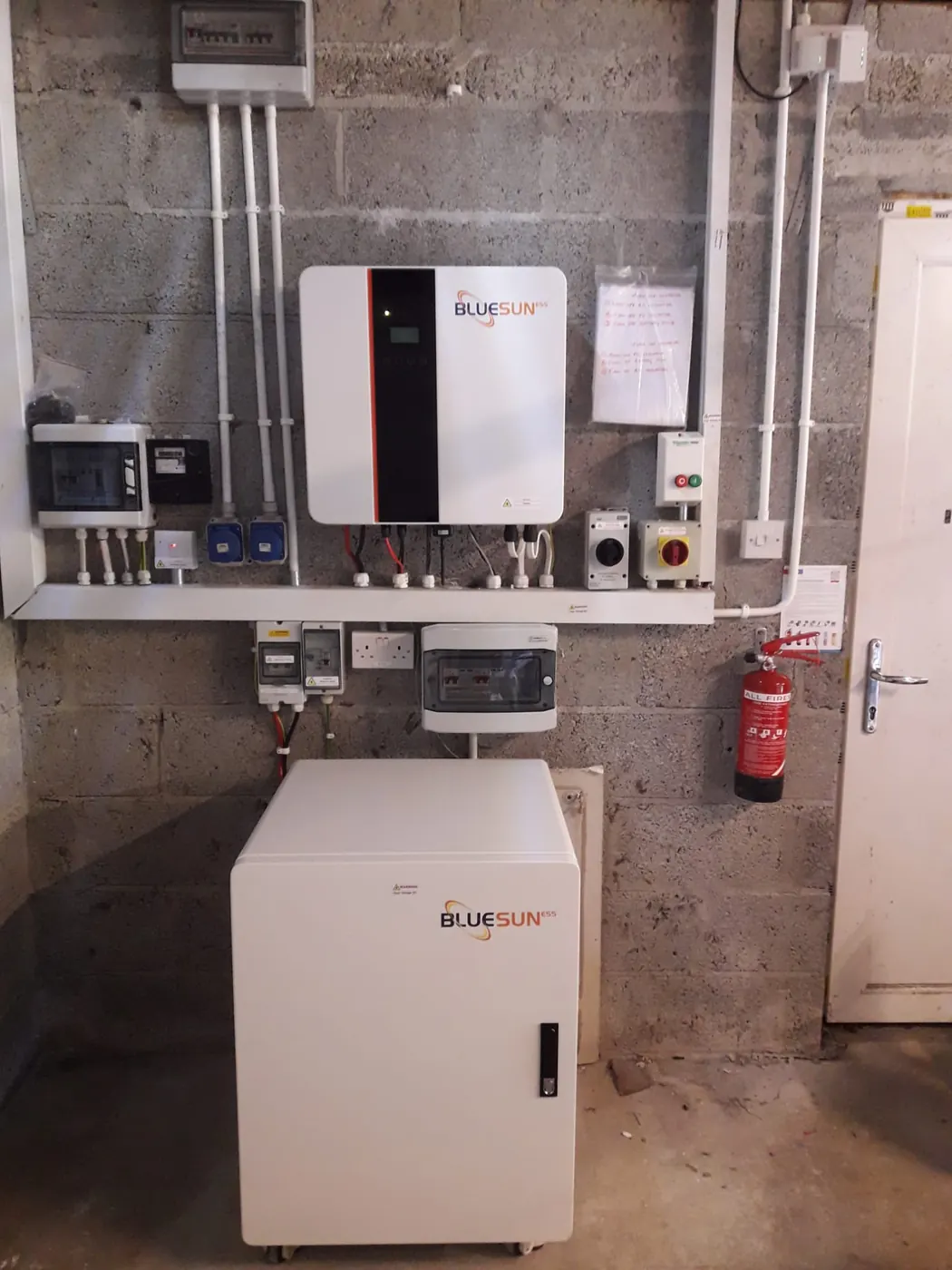 Bluesun progetto solare in Irlanda + progetto di accumulo di energia