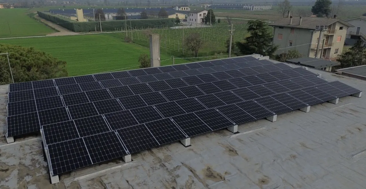 Bluesun Solarmodul-Lieferprojekt Italien