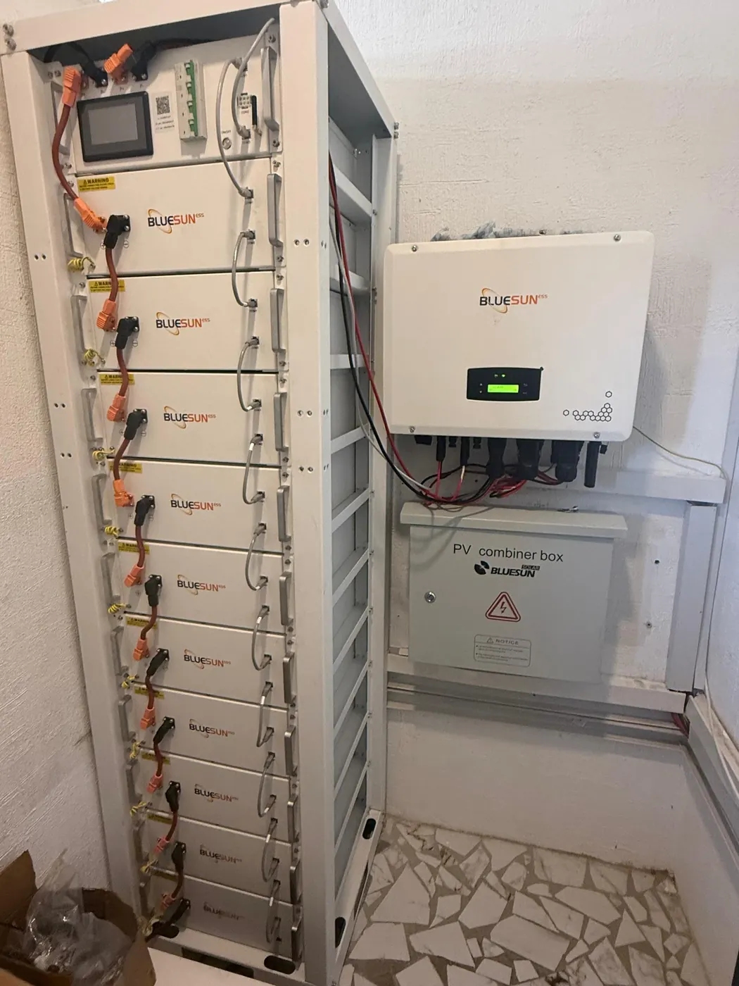 مشروع ساحل العاج 30 KW للطاقة الشمسية + تخزين الطاقة