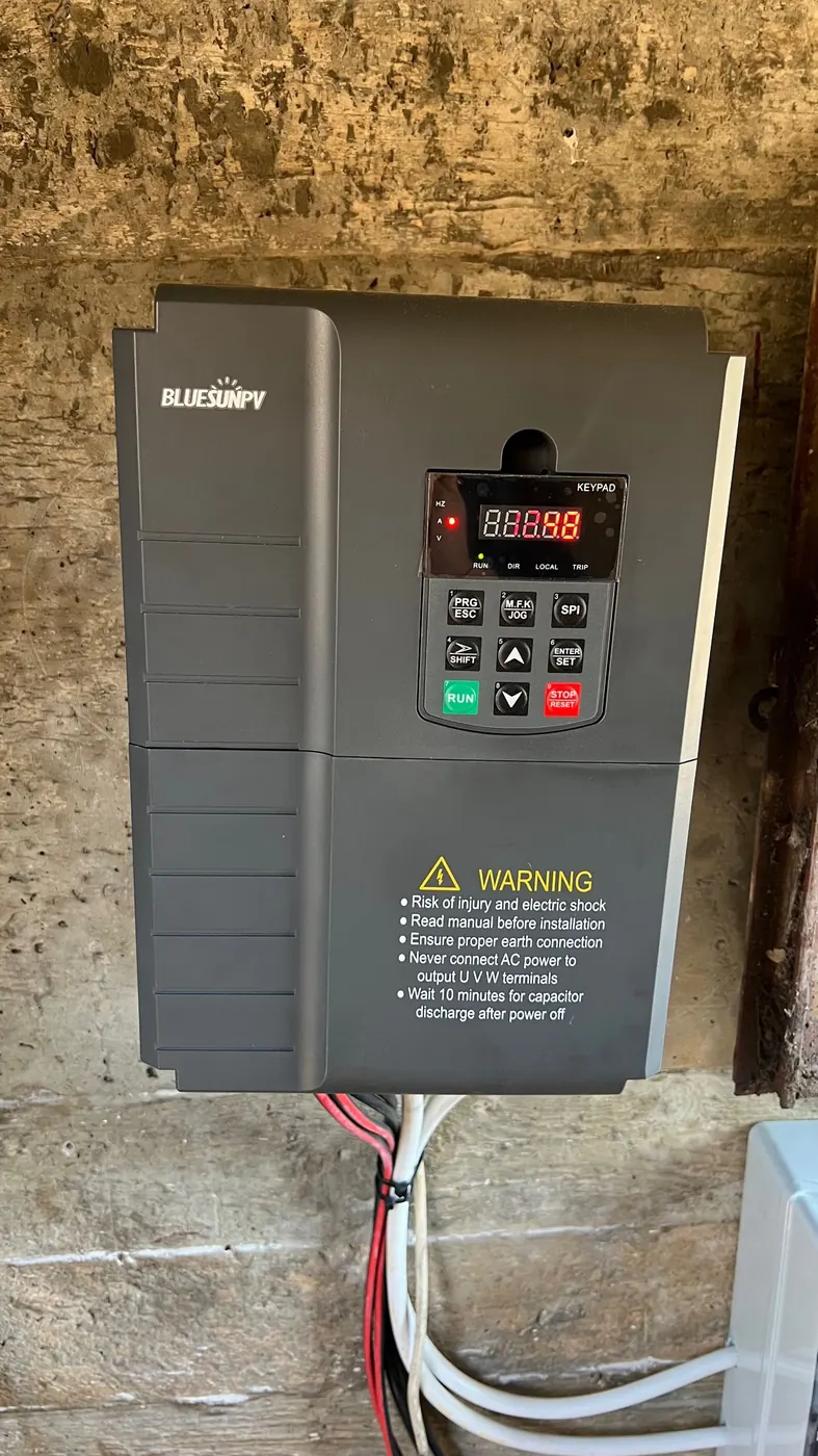 لبنان 15 KW مضخة مياه تعمل بالطاقة الشمسية
