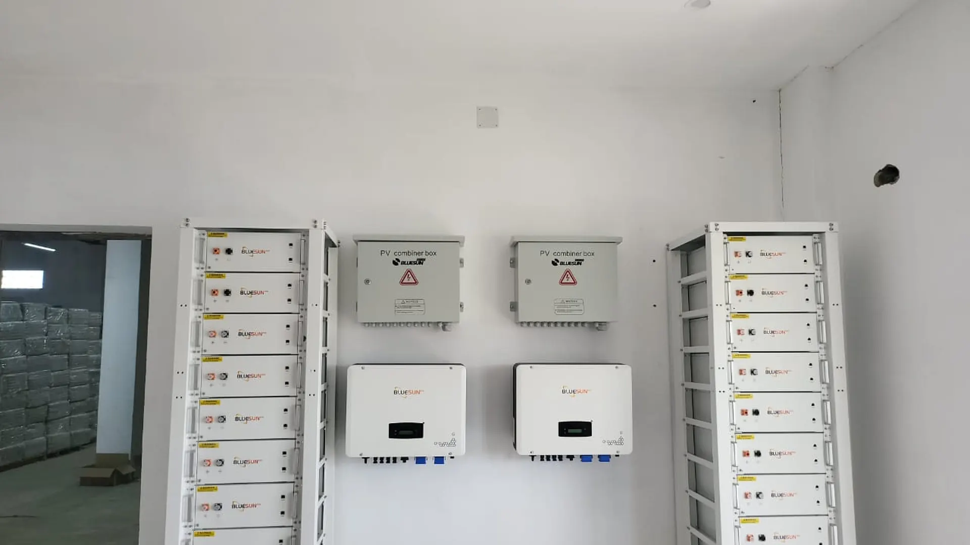 مشروع مدغشقر 30 KW للطاقة الشمسية + تخزين الطاقة