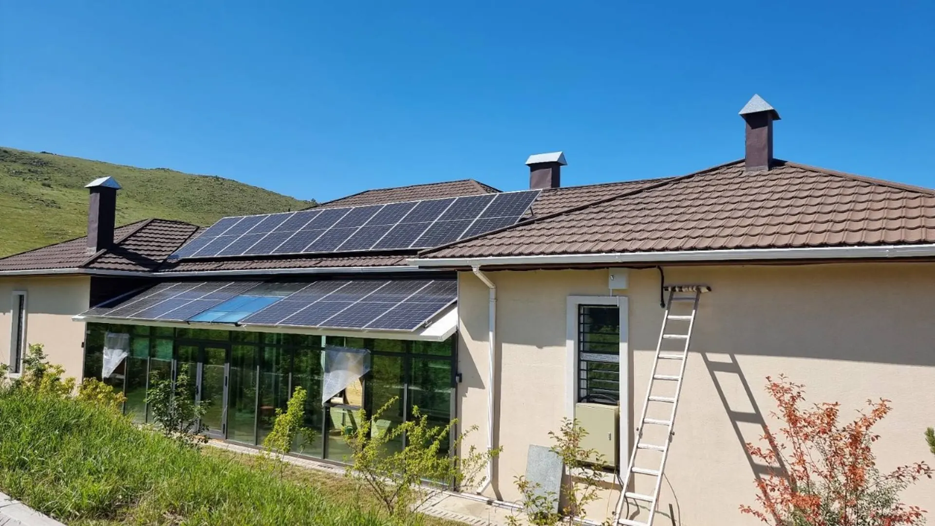 Mongolia 10 KW Hybrid Solar