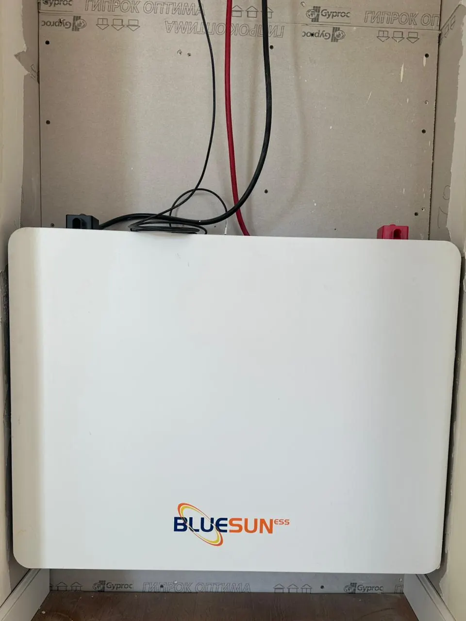 مشروع الطاقة الشمسية Bluesun في منغوليا + مشروع تخزين الطاقة