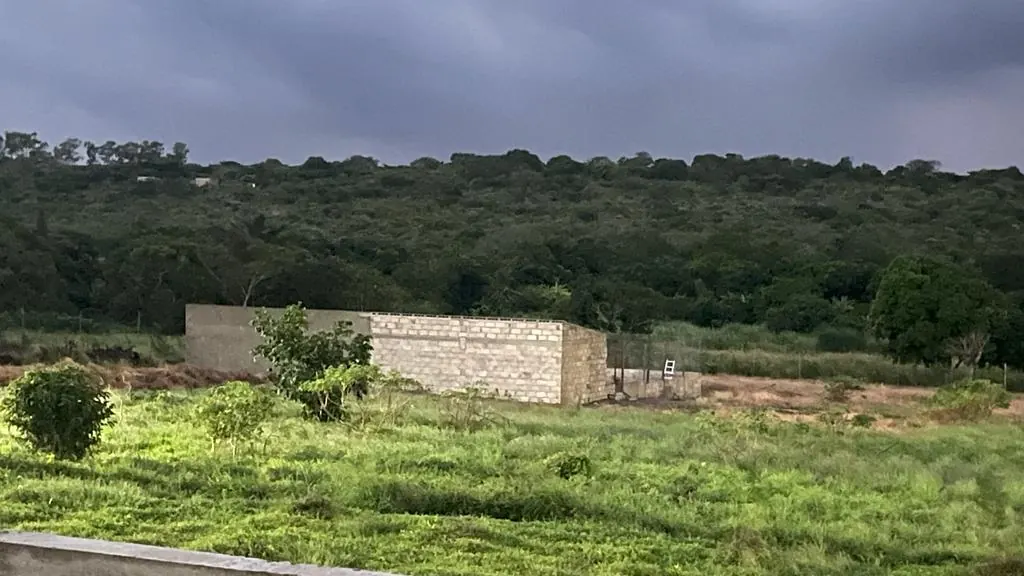موزمبيق 50 KW الطاقة الشمسية خارج الشبكة + تخزين الطاقة