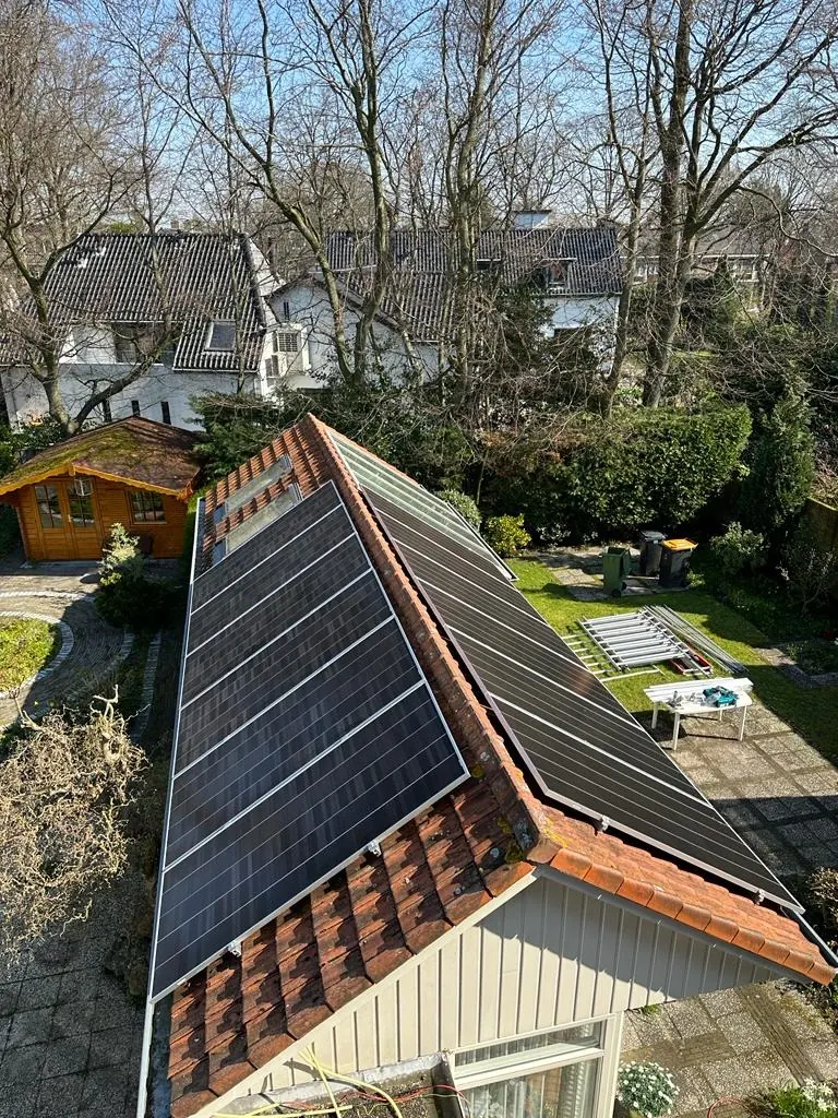 Bluesun Netzgekoppeltes Solarprojekt in den Niederlanden