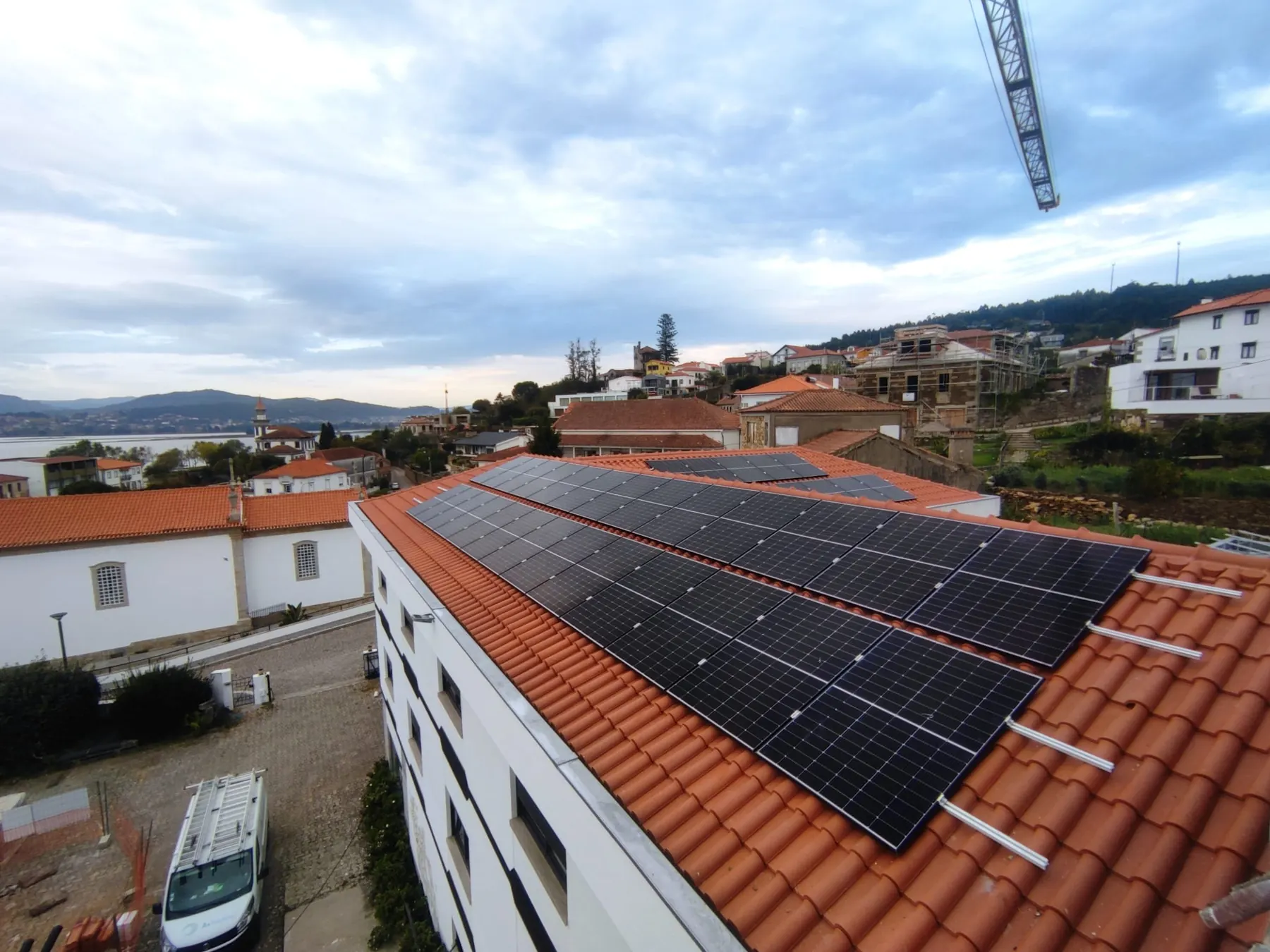 Bluesun Portugal grid-tied solar project