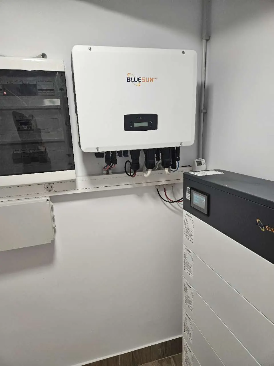 مشروع رومانيا 15 KW للطاقة الشمسية + تخزين الطاقة
