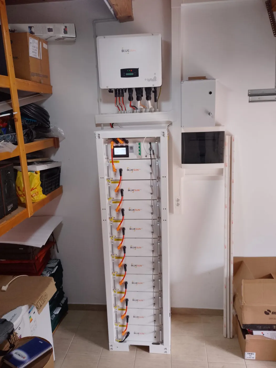 مشروع رومانيا 30 KW للطاقة الشمسية + تخزين الطاقة