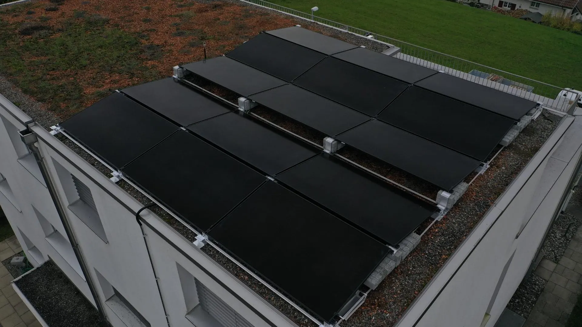 مشروع الطاقة الشمسية 6.6 KW في سويسرا