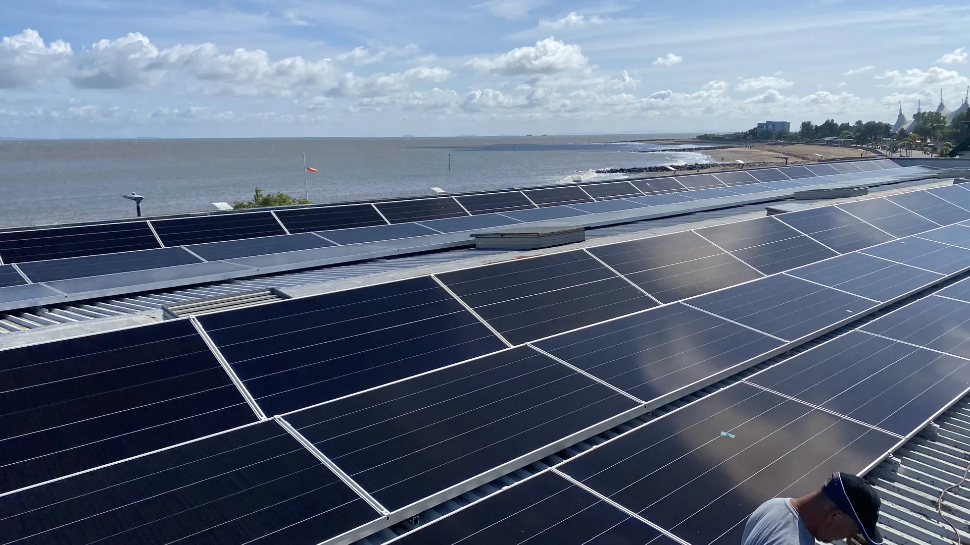 مشروع الطاقة الشمسية + تخزين الطاقة في المملكة المتحدة 110 KW